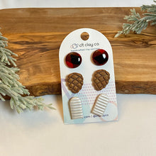 Load image into Gallery viewer, Christmas holiday studs